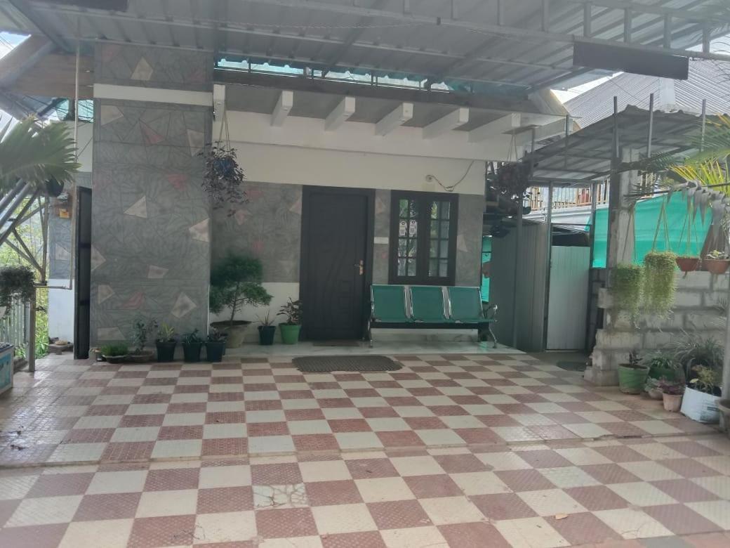 Riya Home Stay Munnar Anaviratty Bagian luar foto